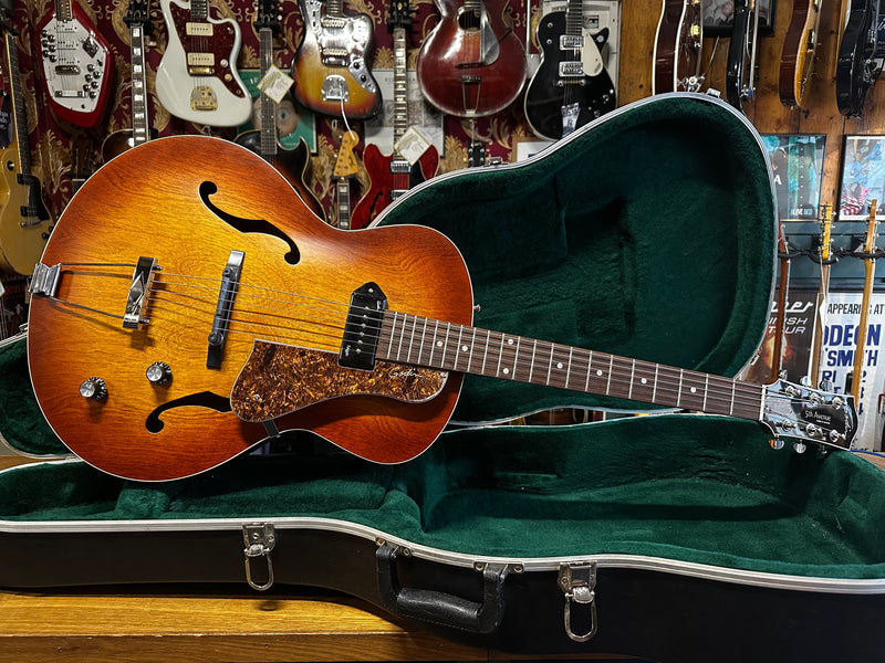 Godin 5th Avenue Kingpin Cognacburst