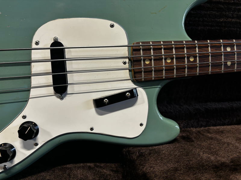 Fender Musicmaster Bass Daphne Blue 1972