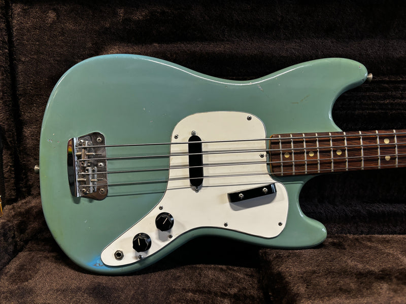 Fender Musicmaster Bass Daphne Blue 1972