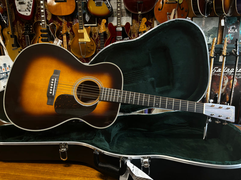 Martin Standard Series 000-28 Sunburst