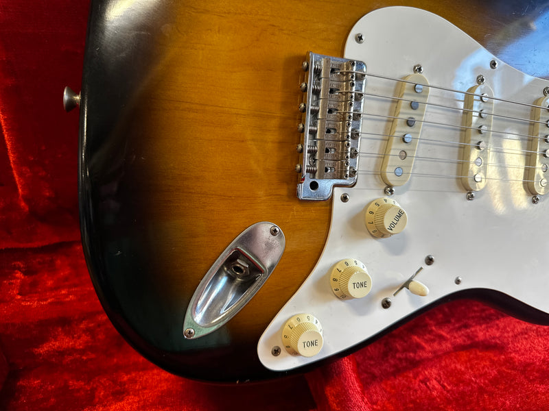 Fender ExTrad Series '57 Stratocaster Reissue Sunburst 1986