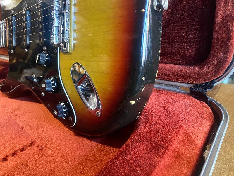 Fender Stratocaster Left-Handed Sunburst 1977