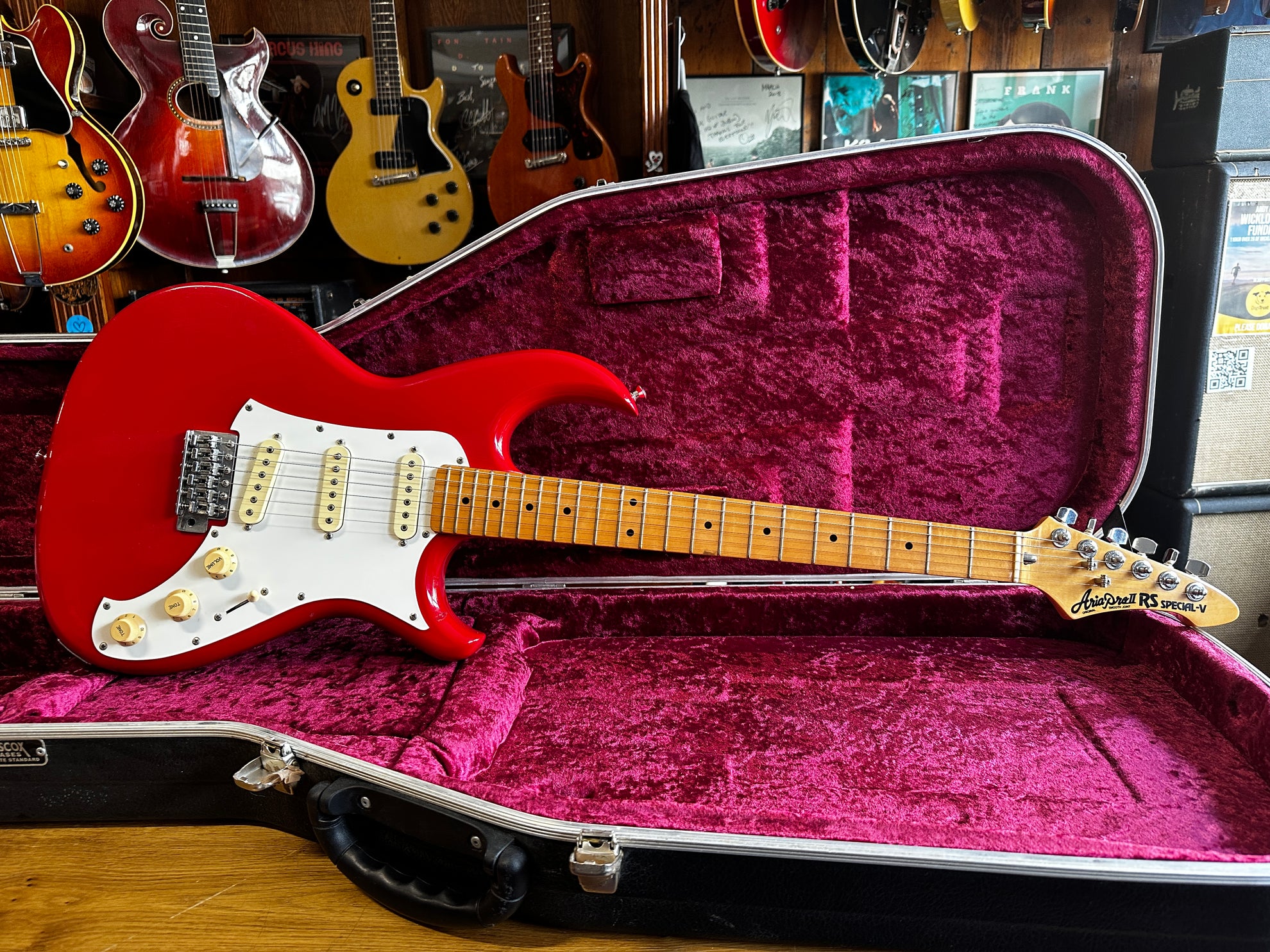 Aria Pro II RS Special V 1982 Hot Red - Some Neck Guitars