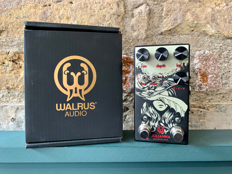 Walrus Audio Julianna Deluxe Chorus/Vibrato Obsidian Series