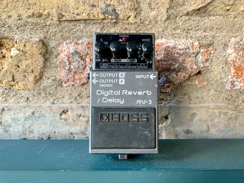 Boss RV-3 Digital Reverb / Delay