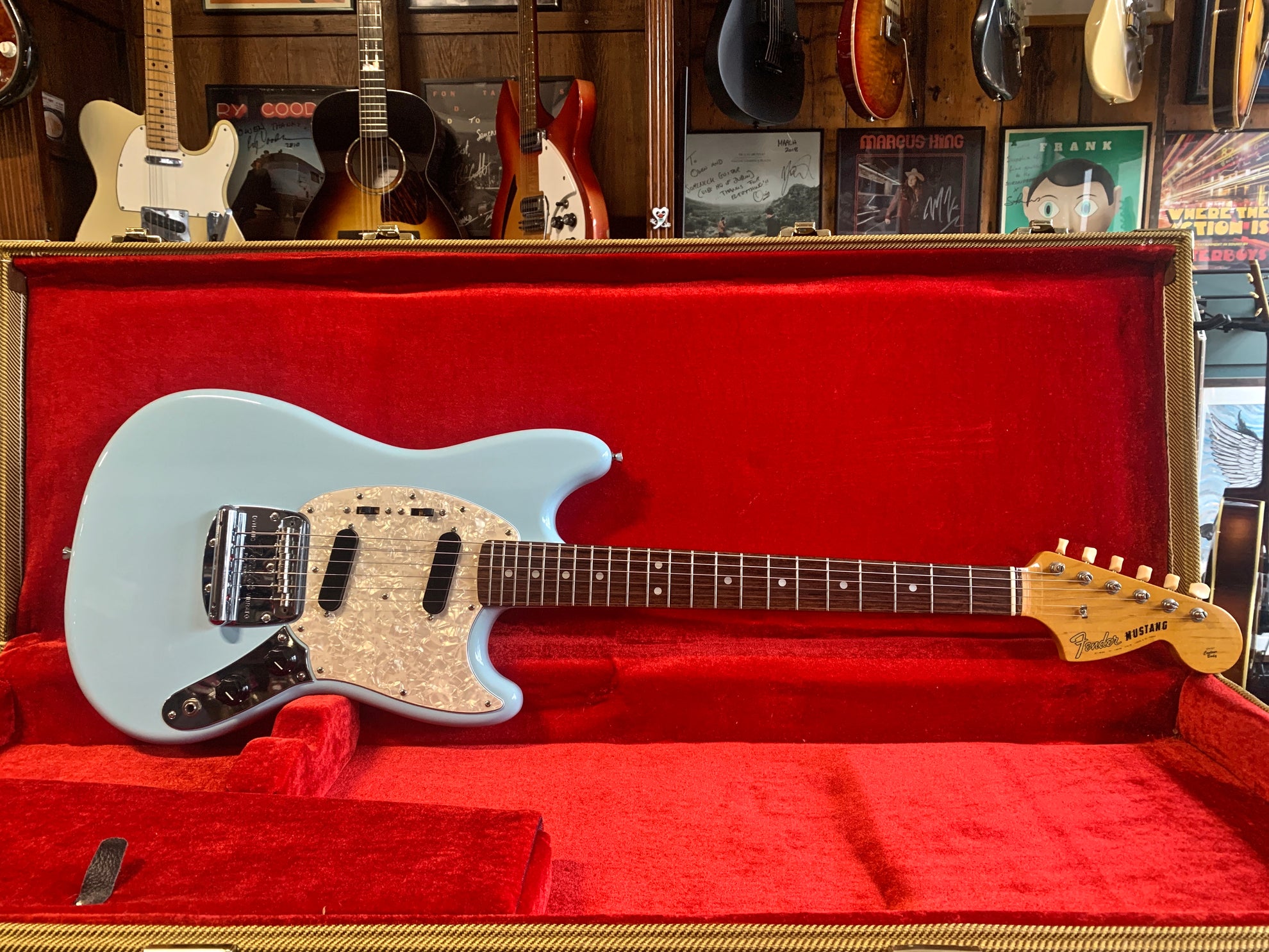 Fender Mustang '65 Reissue Made In Japan - Some Neck Guitars